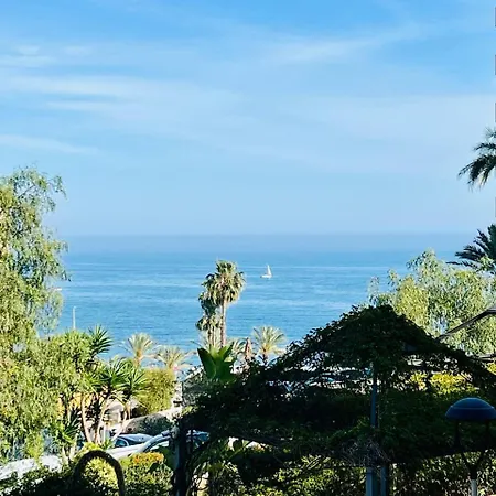 Benal Beach, Benalmadena, Costa Del Sol Apartment